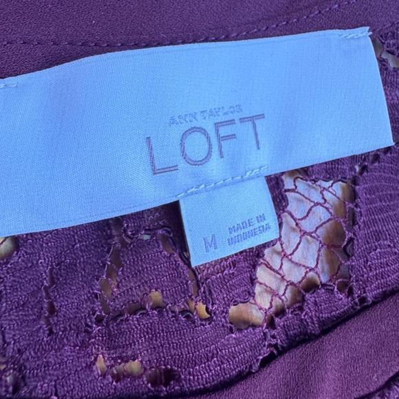 Loft Elegant Lace Burgundy Top size medium - Picture 3 of 9